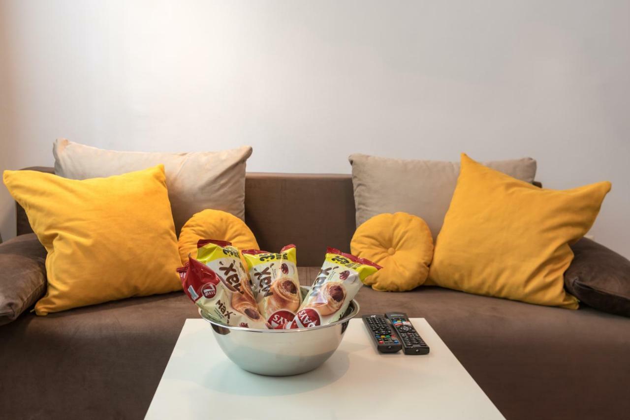 Comfort.Chic.Charming Apt With Terrace Near Ndk Sofia Zewnętrze zdjęcie